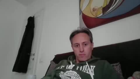 Snapshot of sten015 chatting on April 2, 2026, 12:14 pm sten015 online show from April 2, 2026, 12:14 pm