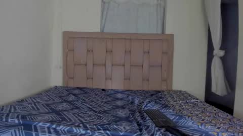 Stepcouple   online show from March 12, 2025, 7:49 pm