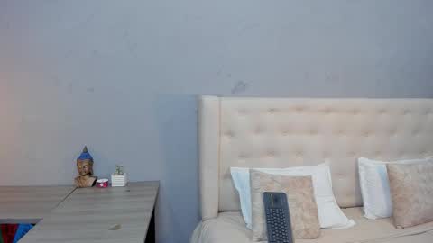 Stephane Rouss online show from October 18, 2025, 7:47 pm