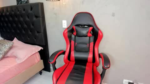 Stephane Rouss online show from December 22, 2025, 6:16 pm