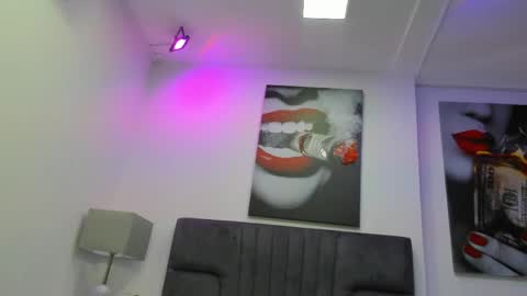 Snapshot of stephane_rousseau chatting on May 18, 2026, 4:07 am Stephane Rousseau online show from May 18, 2026, 4:07 am