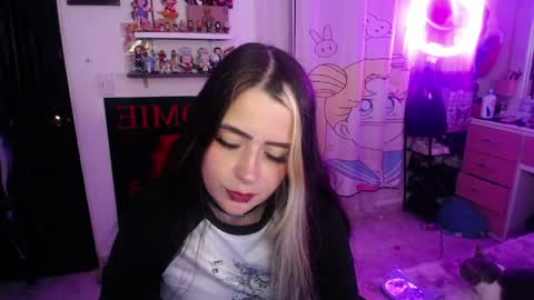 Snapshot of stephani_rousso chatting on May 15, 2026, 11:23 pm joha cosmo online show from May 15, 2026, 11:23 pm