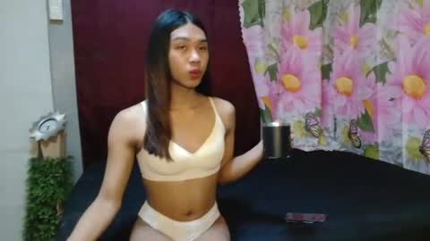 stephanie_zee online show from June 25, 2026, 11:26 am