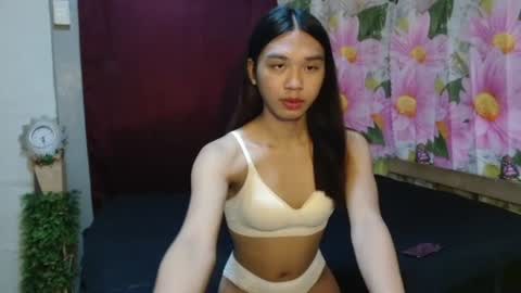 stephanie_zee online show from June 28, 2026, 9:15 am