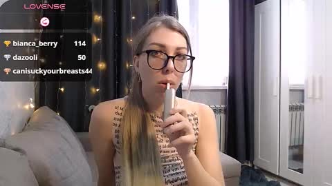 Snapshot of stephaniekiss chatting on February 13, 2026, 8:10 am Stephanie online show from February 13, 2026, 8:10 am