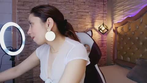 Stephaniesun  online show from April 27, 2026, 1:09 pm