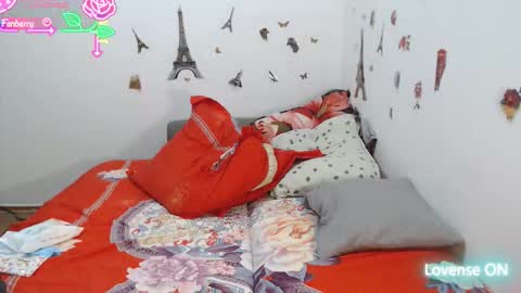 Stephanie   online show from November 27, 2025, 11:34 am