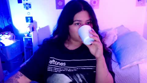 Snapshot of stephanifox chatting on December 5, 2024, 4:20 am Stephanie online show from December 5, 2024, 4:20 am