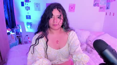 Snapshot of stephanifox chatting on December 22, 2024, 7:33 am Stephanie online show from December 22, 2024, 7:33 am