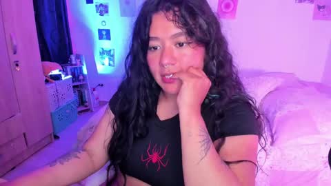 Snapshot of stephanifox chatting on December 24, 2024, 6:33 am Stephanie online show from December 24, 2024, 6:33 am