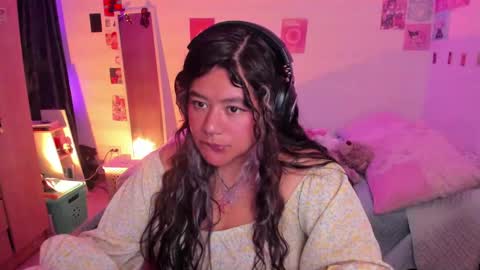 Snapshot of stephanifox chatting on February 5, 2025, 1:04 am Stephanie online show from February 5, 2025, 1:04 am