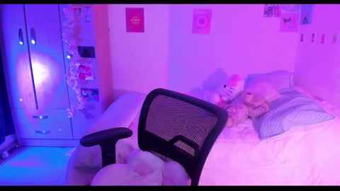 Snapshot of stephanifox chatting on February 17, 2025, 12:54 am Stephanie online show from February 17, 2025, 12:54 am