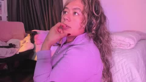 Snapshot of stephanifox chatting on September 9, 2025, 6:35 am Stephanie online show from September 9, 2025, 6:35 am