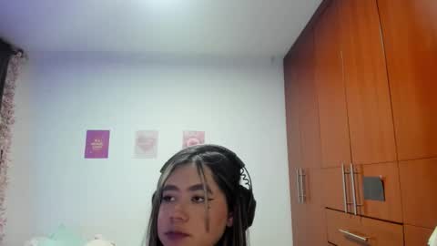 Snapshot of stephanifox chatting on October 20, 2025, 4:02 am Stephanie online show from October 20, 2025, 4:02 am