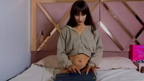 stephany_grand online show from February 11, 2026, 5:18 pm