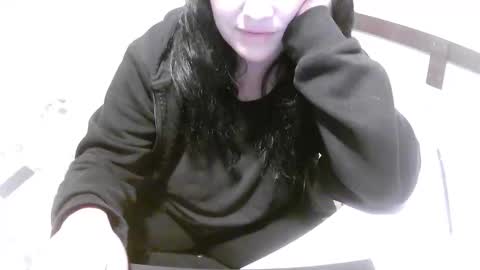 Stephany online show from October 15, 2025, 8:42 pm