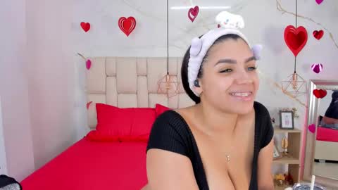 Stefanny online show from February 18, 2025, 10:03 pm