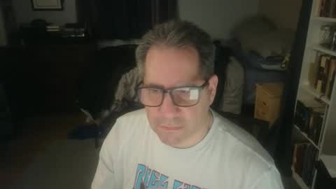 stephenhal9 online show from April 10, 2026, 4:17 am