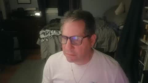 stephenhal9 online show from April 27, 2026, 3:48 am