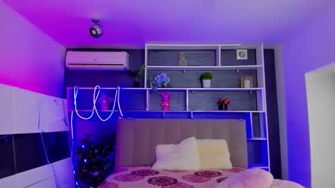 Stephie online show from February 2, 2026, 6:23 am