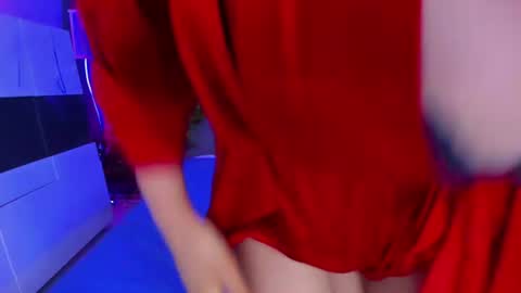 Snapshot of stephierousee chatting on July 1, 2026, 5:20 am Stephie online show from July 1, 2026, 5:20 am
