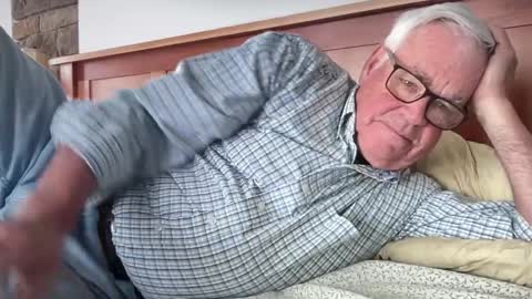 Snapshot of steve988279 chatting on April 2, 2026, 3:09 pm Steve online show from April 2, 2026, 3:09 pm