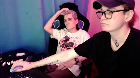 Steve online show from October 7, 2025, 2:58 pm