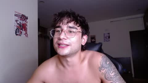Snapshot of steveoceanbeanhuge chatting on July 15, 2026, 3:39 pm Alex online show from July 15, 2026, 3:39 pm