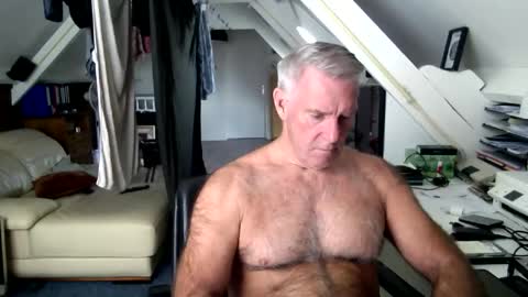 Snapshot of stevetwo chatting on September 22, 2025, 11:23 am stevetwo online show from September 22, 2025, 11:23 am