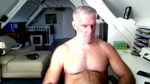 Snapshot of stevetwo chatting on November 17, 2025, 12:55 pm stevetwo online show from November 17, 2025, 12:55 pm