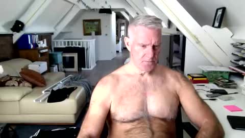 stevetwo online show from April 21, 2026, 11:49 am