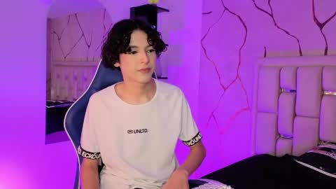 Snapshot of sthepanodimonaco chatting on May 15, 2026, 4:08 am Sthepano online show from May 15, 2026, 4:08 am