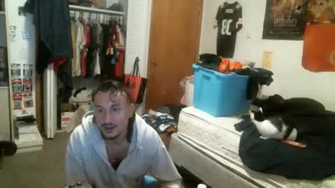 stickey online show from October 31, 2025, 4:57 am