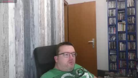 Oliver online show from October 21, 2025, 7:14 pm