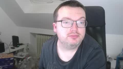 Oliver online show from March 5, 2026, 9:44 pm