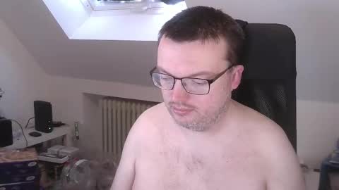 Oliver online show from March 6, 2026, 9:50 am