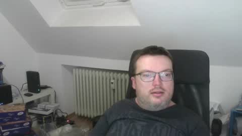 Oliver online show from April 4, 2026, 7:22 pm