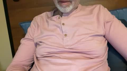 Stillbad2 online show from December 13, 2025, 7:53 pm