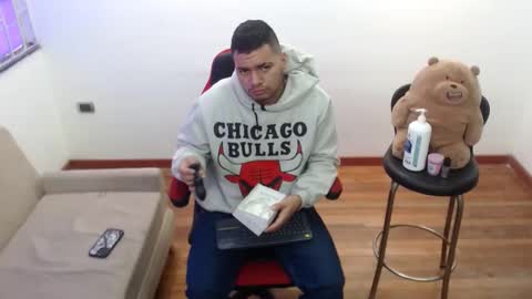 friends online show from December 1, 2024, 8:31 pm