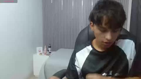 Stiwen online show from March 14, 2026, 4:01 pm