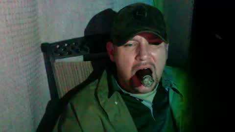 Snapshot of stogiestud69 chatting on September 28, 2025, 9:58 am stogiestudcountryboy online show from September 28, 2025, 9:58 am