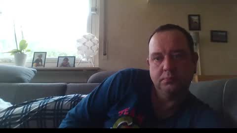 Snapshot of stoned1983 chatting on November 18, 2025, 8:19 am stoned1983 online show from November 18, 2025, 8:19 am