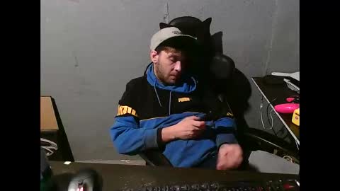 stonedpanda77 online show from December 24, 2024, 9:06 am