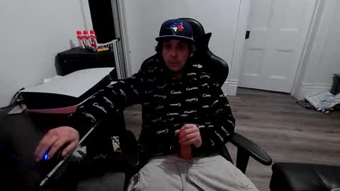 Snapshot of stonedpanda77 chatting on April 30, 2026, 1:01 am stonedpanda77 online show from April 30, 2026, 1:01 am