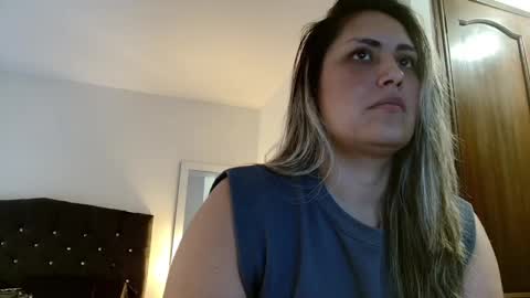 storm_hanks online show from December 5, 2025, 3:59 am