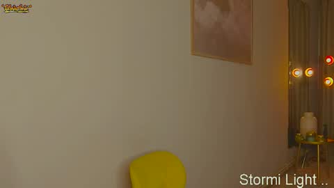 Snapshot of stormi_light chatting on April 25, 2026, 7:44 pm Stormi online show from April 25, 2026, 7:44 pm