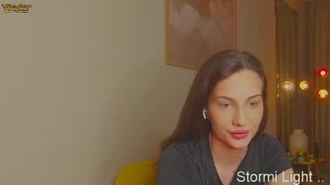 Snapshot of stormi_light chatting on May 3, 2026, 8:37 pm Stormi online show from May 3, 2026, 8:37 pm