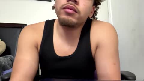 Snapshot of str8dj chatting on December 31, 2024, 4:06 am Dj online show from December 31, 2024, 4:06 am