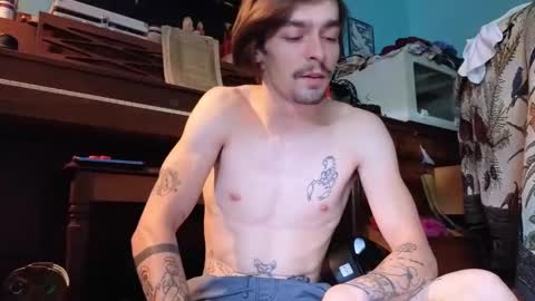 str8whiteboy21 online show from October 3, 2025, 4:37 pm