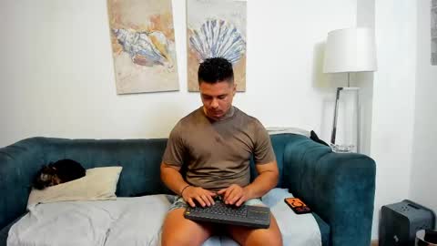 straight__friends online show from April 16, 2026, 2:29 pm